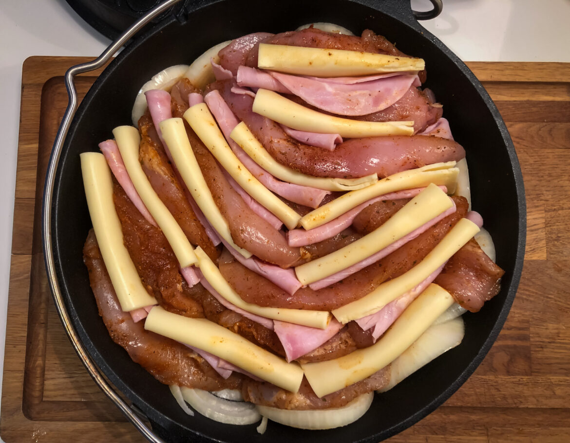 schichtfleisch-cordon-bleu-art-aus-dem-dutch-oven-www-firechefs-de