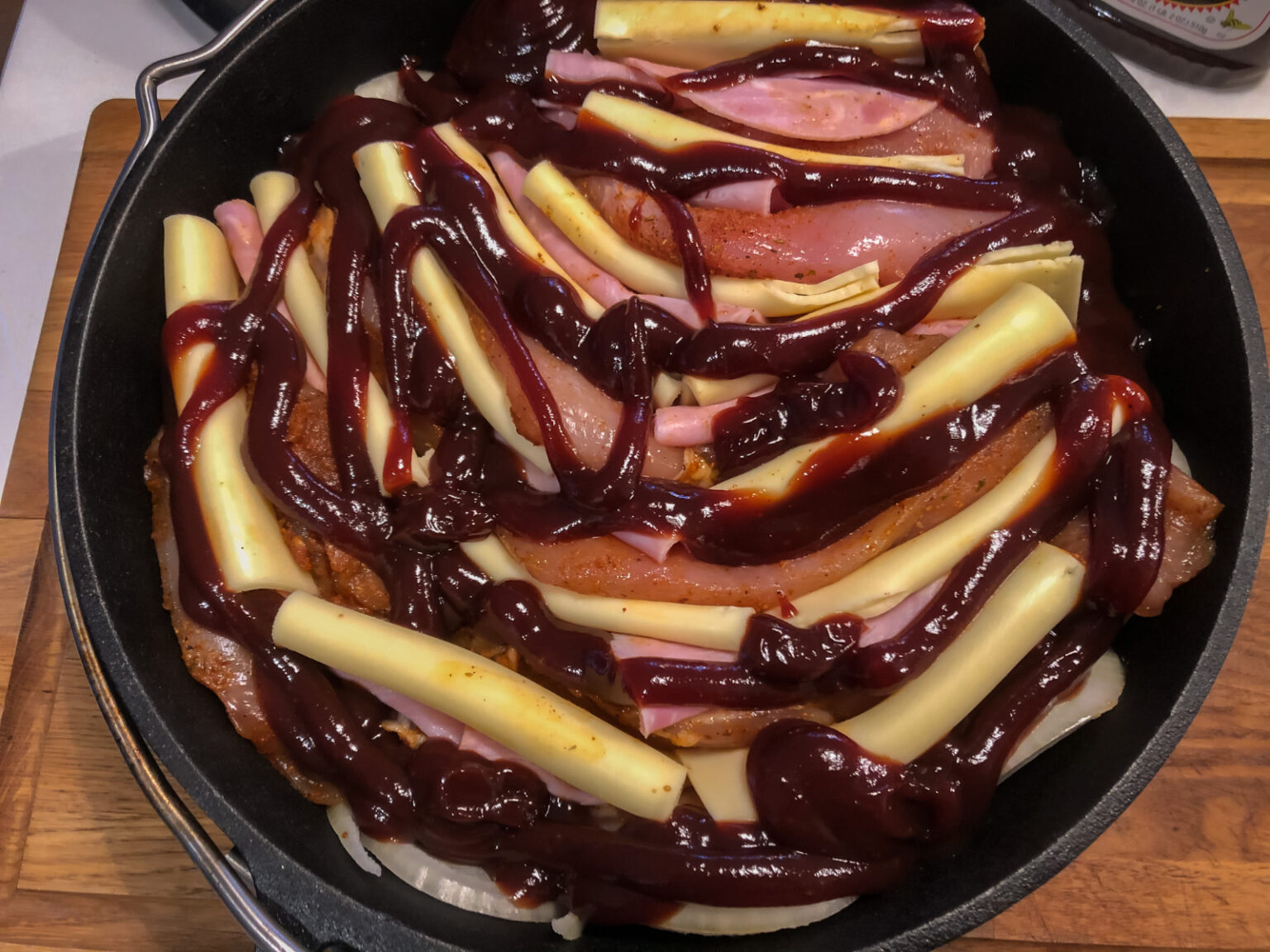 Schichtfleisch Cordon bleu Art aus dem Dutch Oven www.firechefs.de